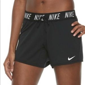 Women's Nike Dry Training Shorts XS
